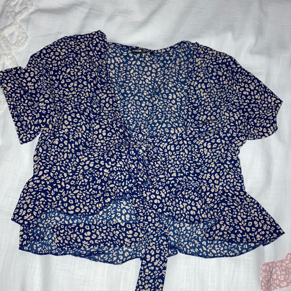 Blue and tan pattern knotted bow crop top